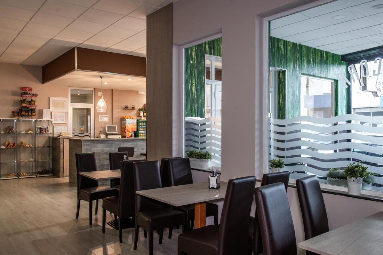 Hotel Ancora Urban Center Финистере Екстериор снимка