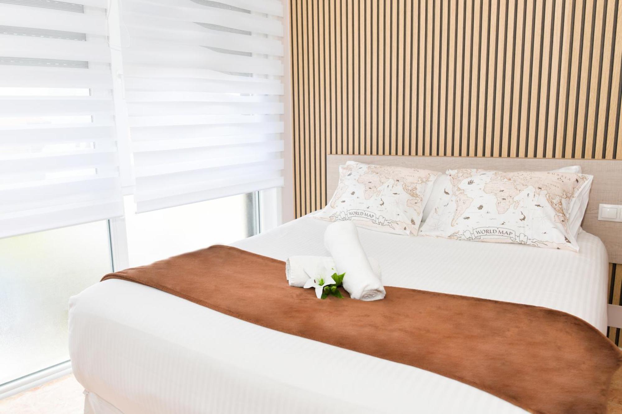 Hotel Ancora Urban Center Финистере Екстериор снимка
