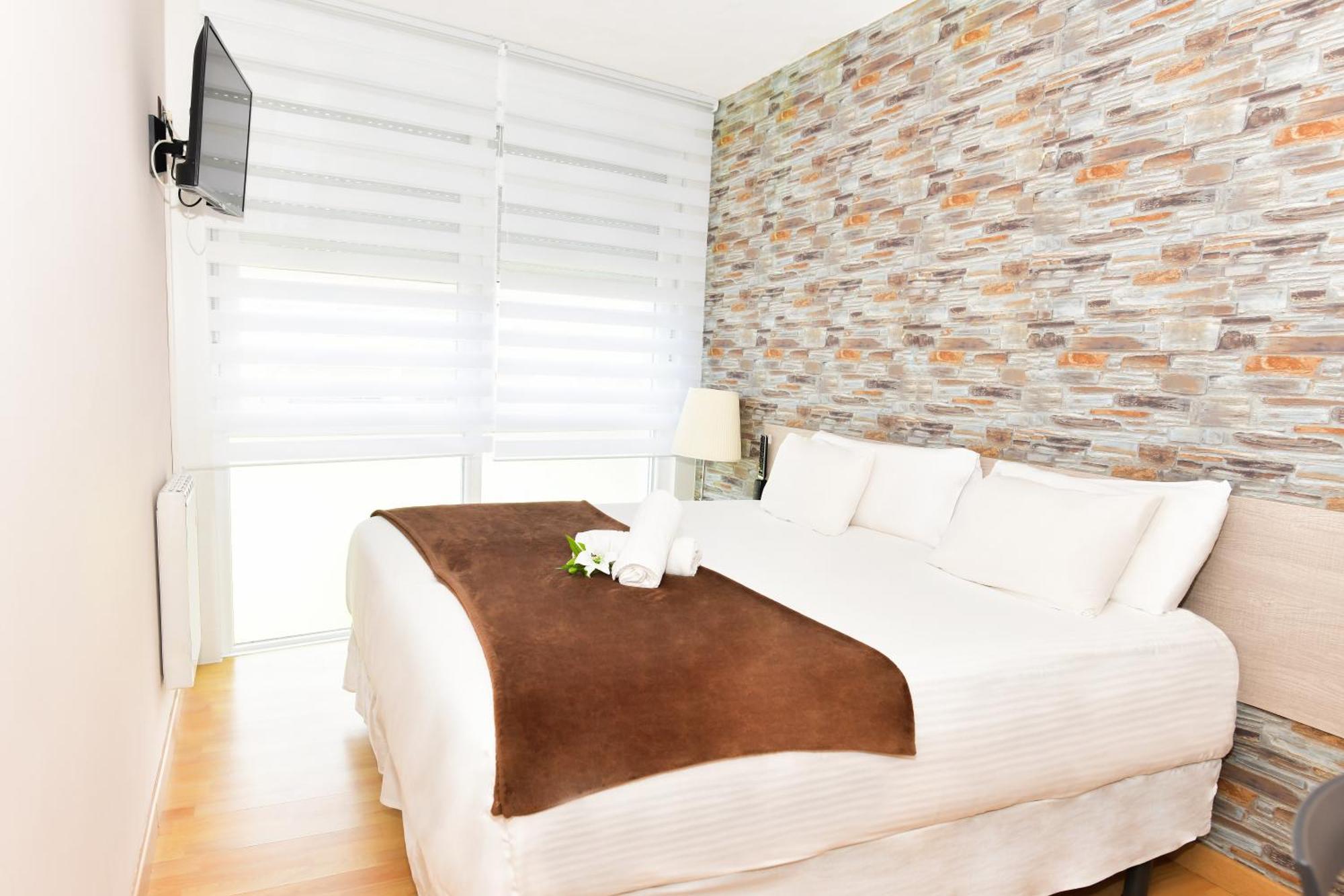 Hotel Ancora Urban Center Финистере Екстериор снимка