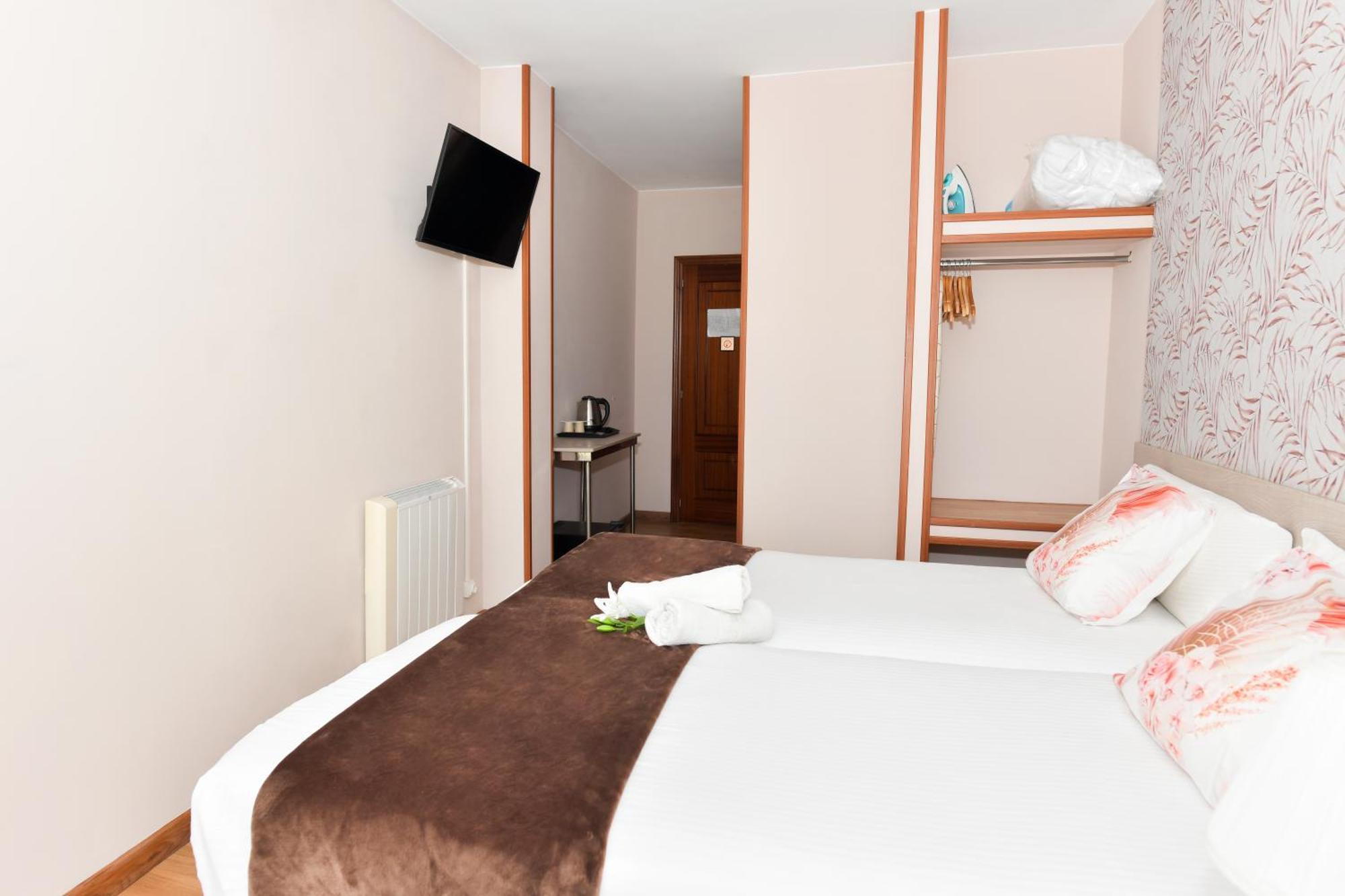 Hotel Ancora Urban Center Финистере Екстериор снимка