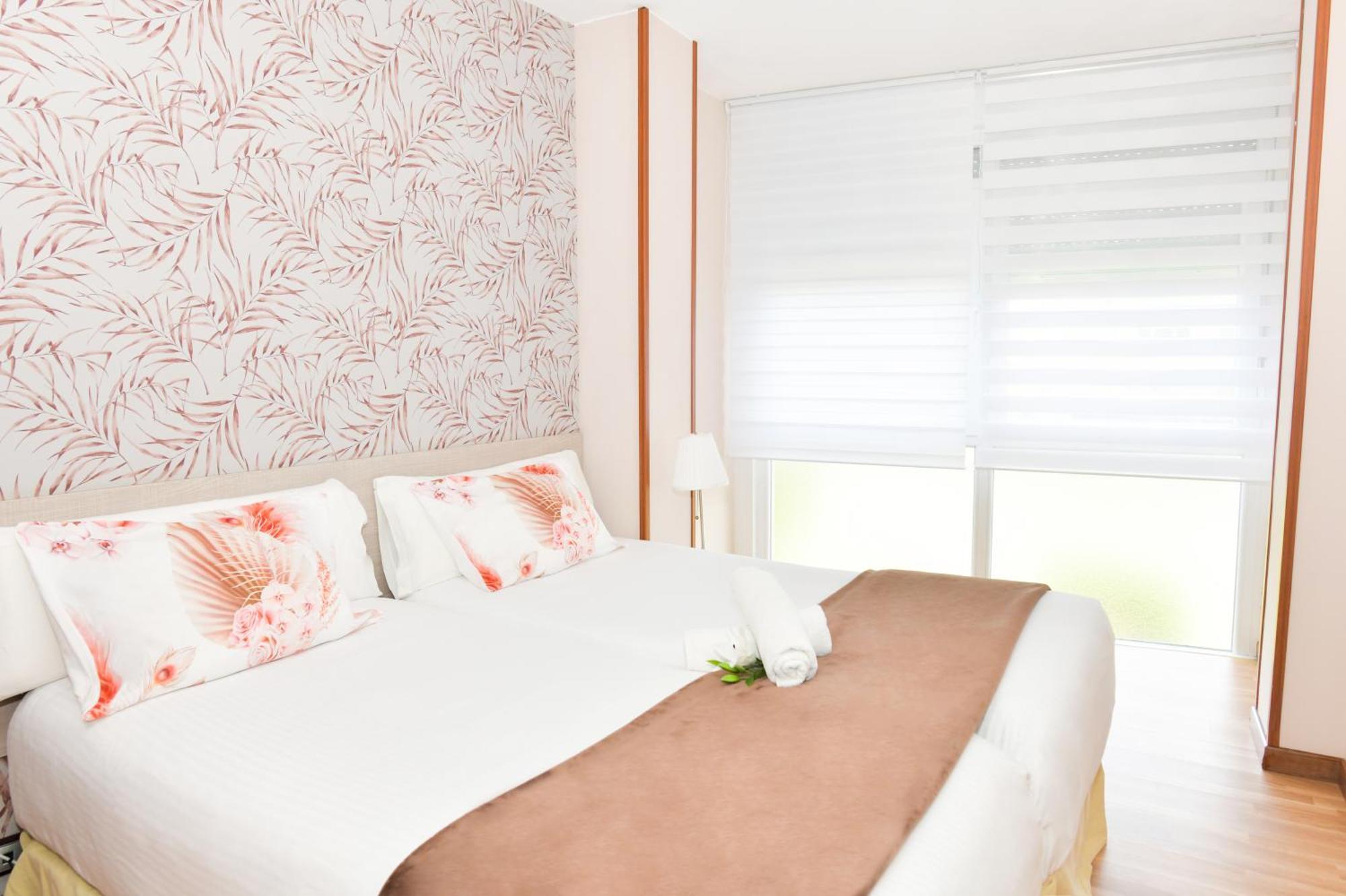 Hotel Ancora Urban Center Финистере Екстериор снимка
