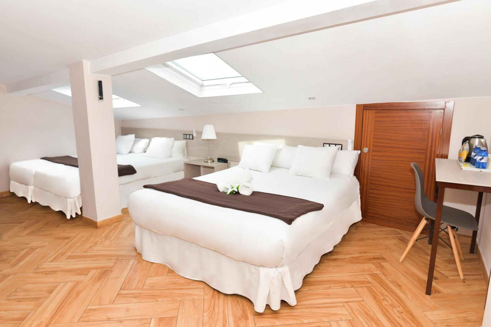Hotel Ancora Urban Center Финистере Екстериор снимка