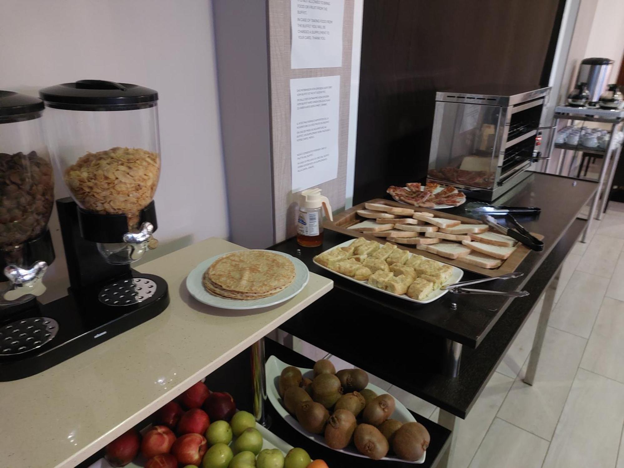 Hotel Ancora Urban Center Финистере Екстериор снимка