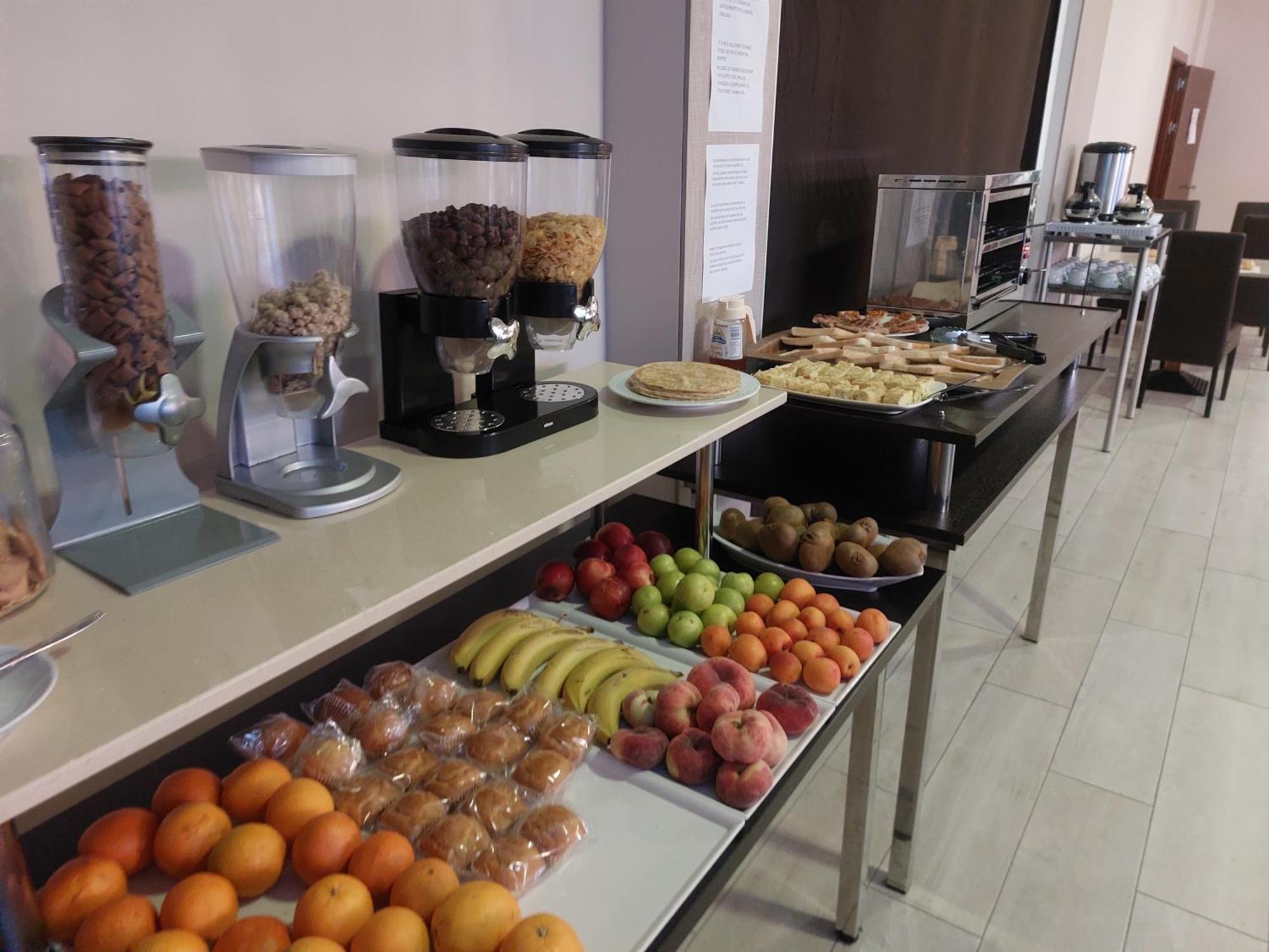 Hotel Ancora Urban Center Финистере Екстериор снимка